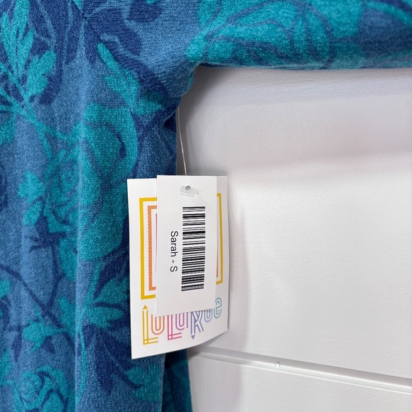 NWT LulaRoe Sarah duster roses pattern blue hues size S - Picture 8 of 15